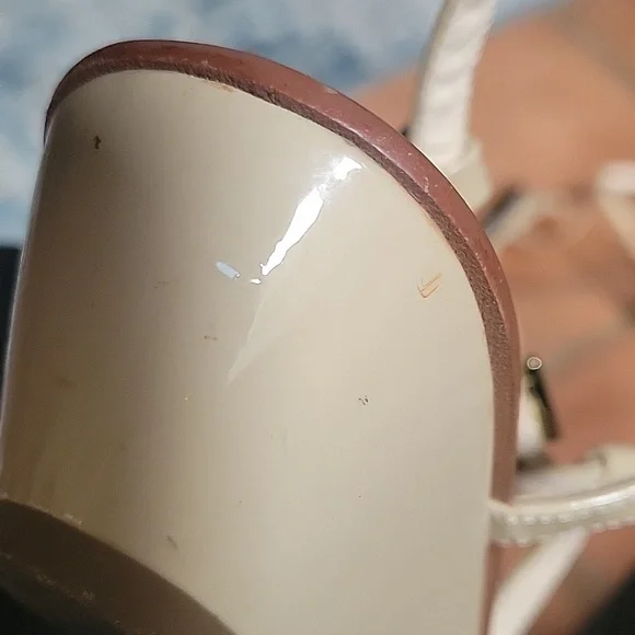 Kate Spade Size 8.5 Cream Wedge Sandals with Black Bow & Back Strap - Picture 3 of 7